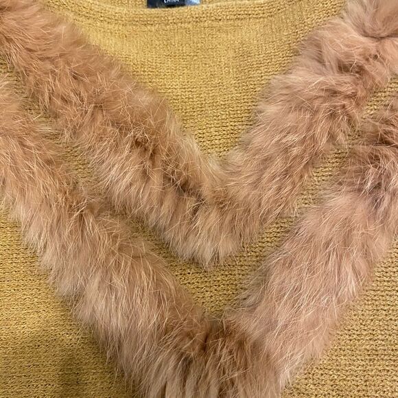 Adrienne Landau 100% rabbit fur fringe cape - Picture 3 of 7